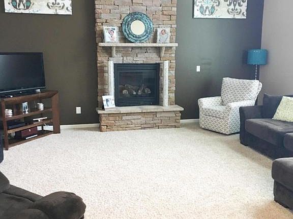 3rd image of 9455 Woodbine Way