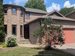 3279 Charlebrook Ct, Mississauga, ON L5L 5B4