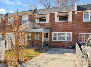 216 Londonderry Ln, Darby, PA 19023