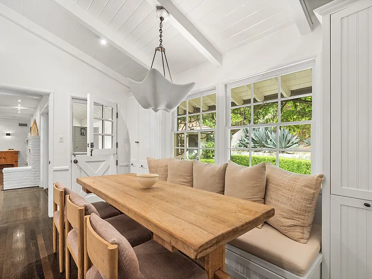 2107 El Roble Ln — Photo 10