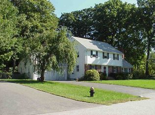 138 Worthen Rd, Lexington, MA 02421