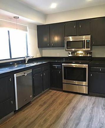 4th image of 1727 Timberwood Dr