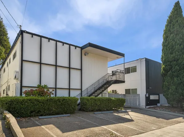 Dwight, Berkeley, CA 94703