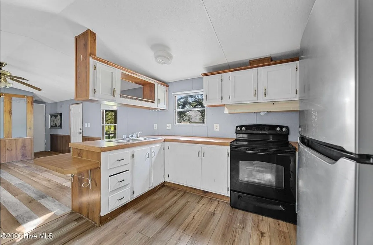 2 bed, 901 sqft, $1,400 — Photo 3