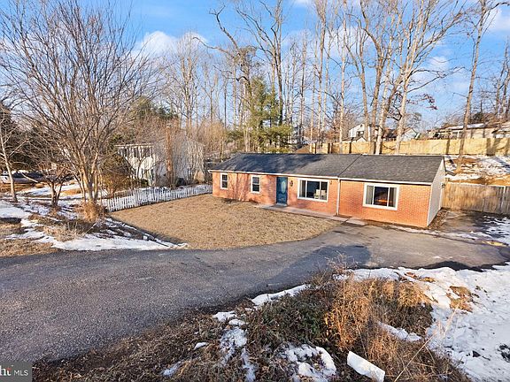 3rd image of 26 Willow Branch Pl