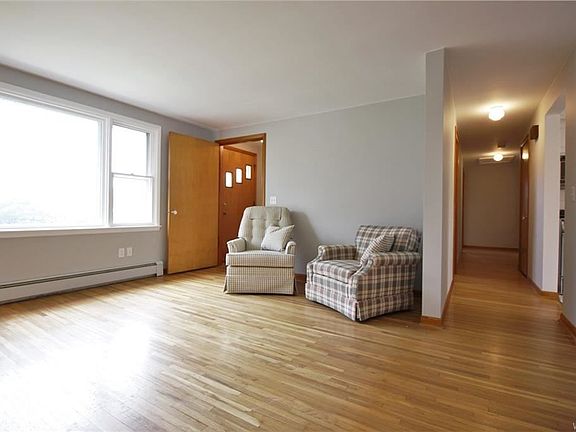 4th image of 9375 Willowwood Dr