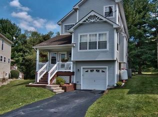 238 Hawthorne Village Ct, East Stroudsburg, PA 18302