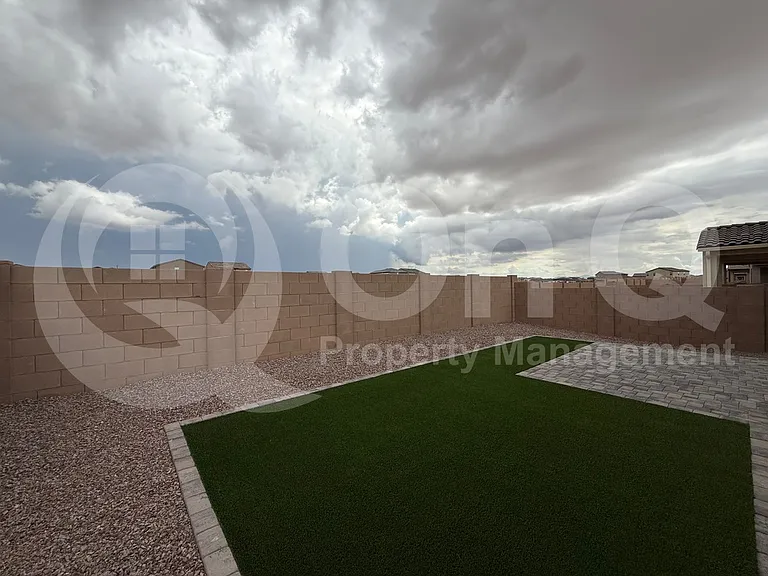 6901 W Sweetshade Ln — Photo 32