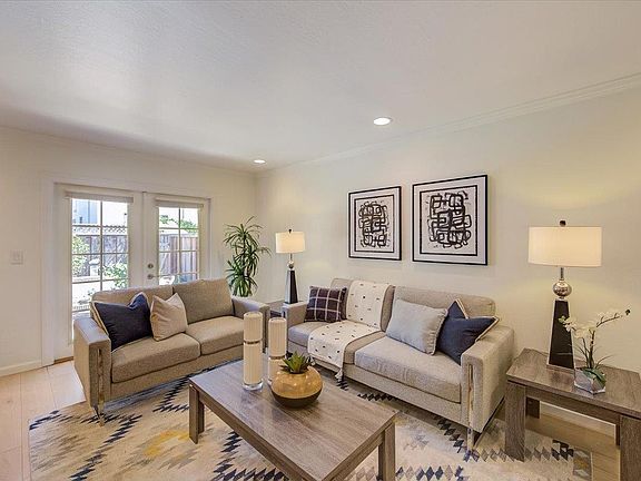 3rd image of 700 Chiquita Ave APT 16