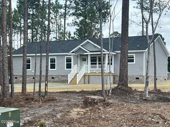 745 Ridgecrest Lane, Rocky Point, NC 28457