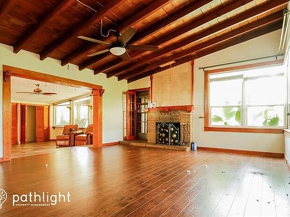 3rd image of 1003 Palm Terrace Dr