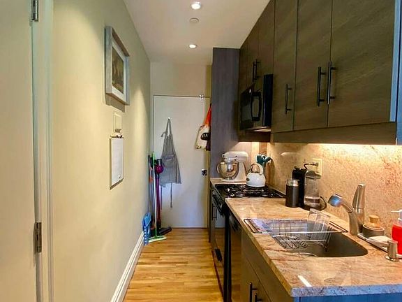 3rd image of 214 Garfield Pl APT 2F