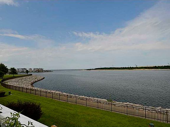 2nd image of 9528 Bay Front Dr