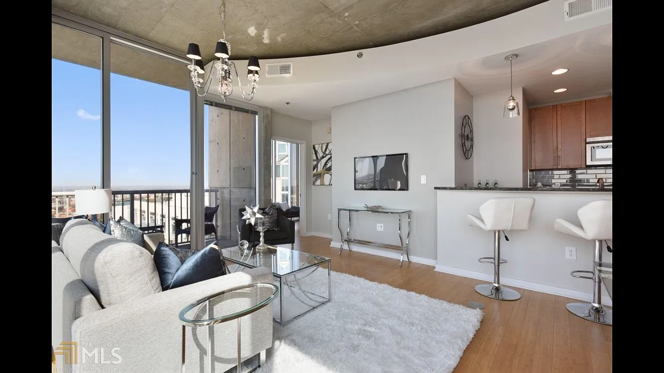 2 bed, 1216 sqft, $3,400 — Photo 2