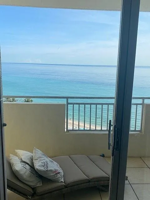 Parker Dorado Condo — Photo 4