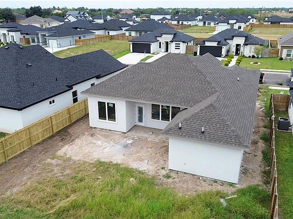 4th image of 916 Rockford Dr