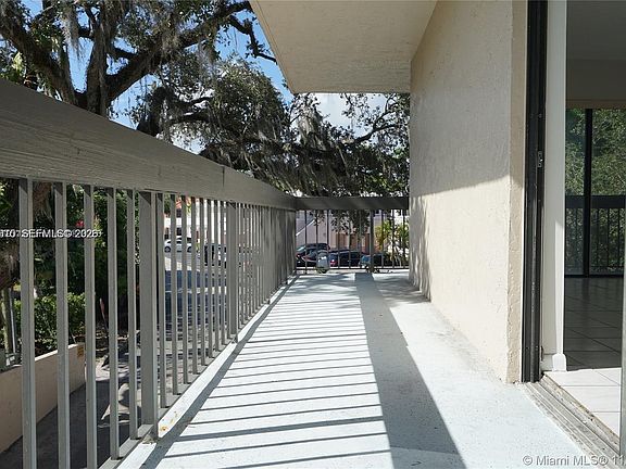 4th image of 5201 Orduna Dr APT 12