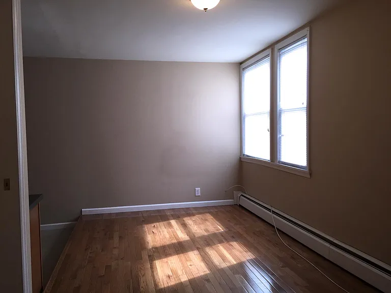 1154 Madison Ave #13 — Photo 9