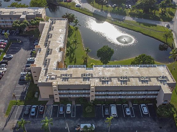 3rd image of 9380 Sunrise Lakes Boulevard #110