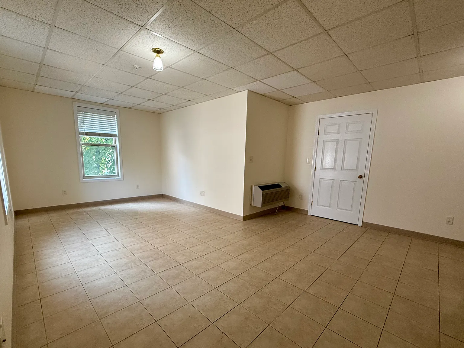 Studio, $1,750 — Photo 3
