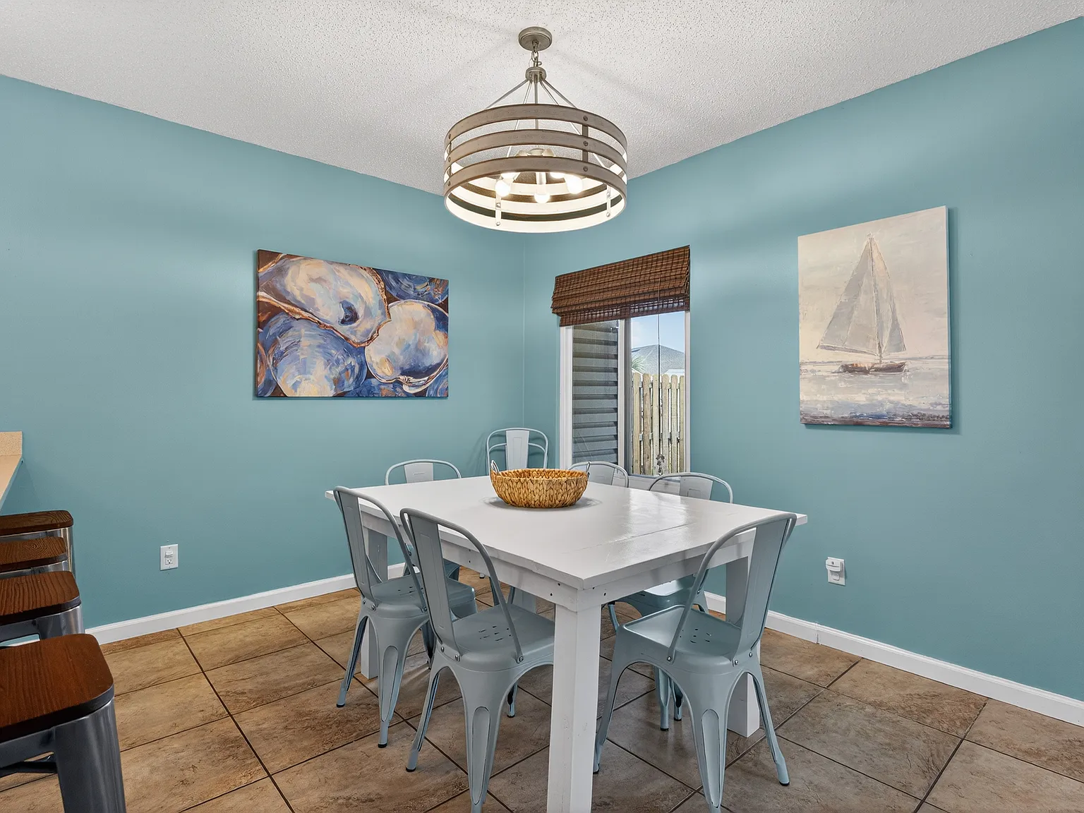 2 bed, 1.5 bath, 1500 sqft, $2,300 — Photo 4
