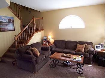 2nd image of 872 Crossland Dr