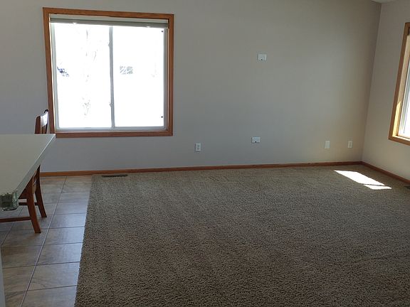 4th image of 691 Willowbrook Dr NE