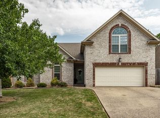 634 Smoky Mountains Dr, Gallatin, TN 37066