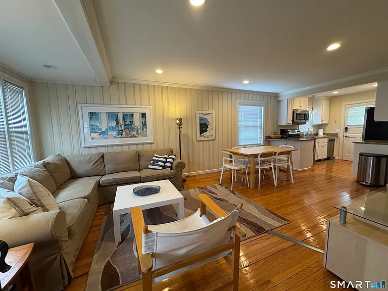 42 Parkway S — Photo 7
