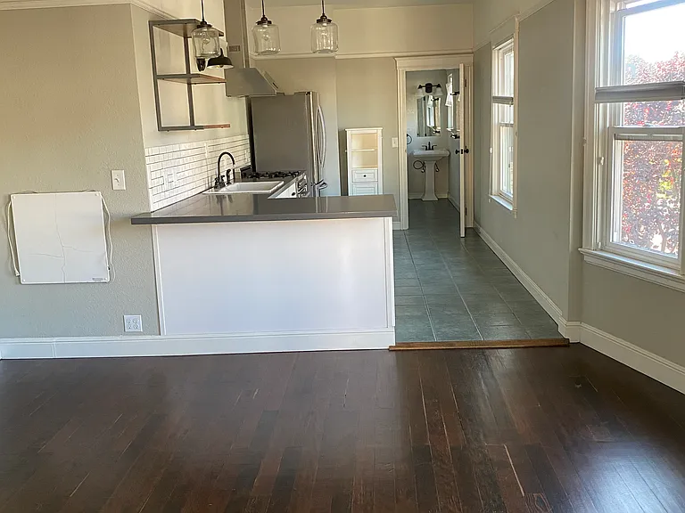 4627 Shattuck Ave #B — Photo 9