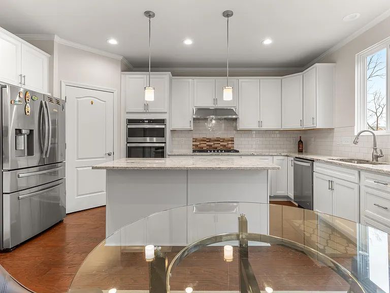2825 Dillon Dr — Photo 10