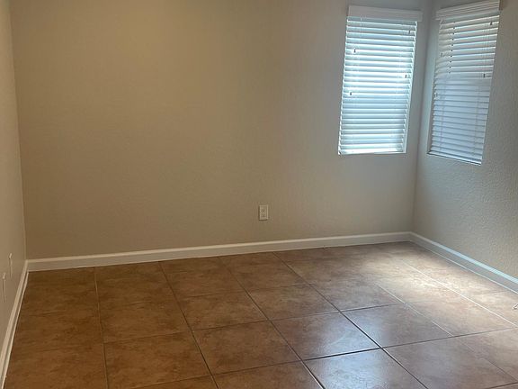 4th image of 12026 Redwood Dr