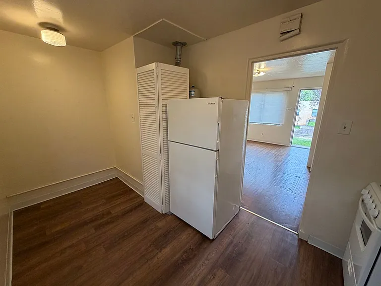 1405 Dr Martin Luther King Jr Ave NE — Photo 11