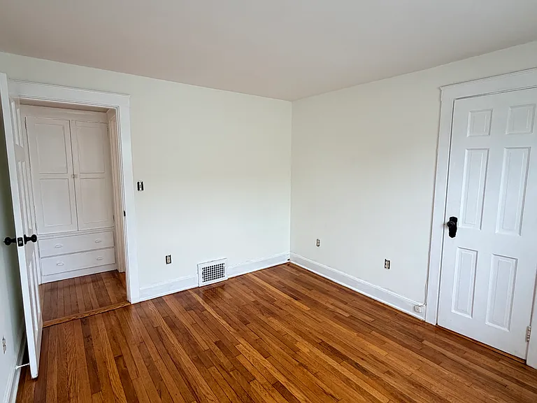 15 Lawn Ave #2 — Photo 14