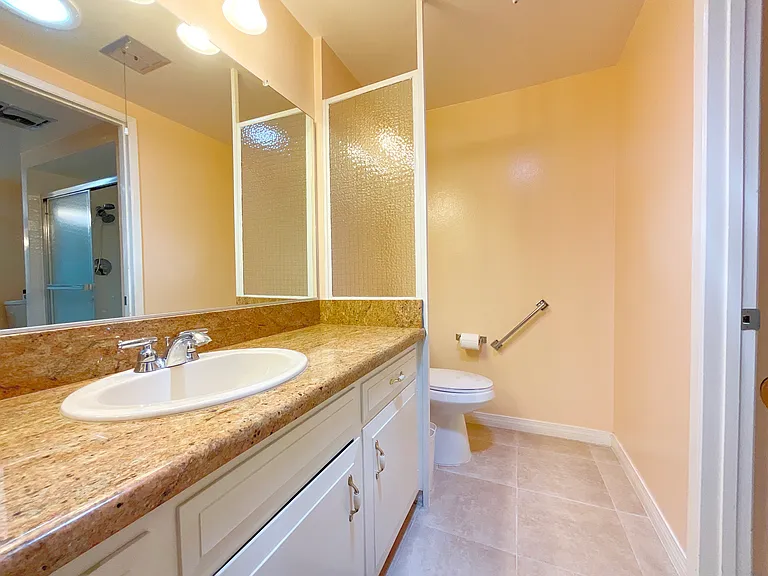 221C Avenida Majorca #C — Photo 6
