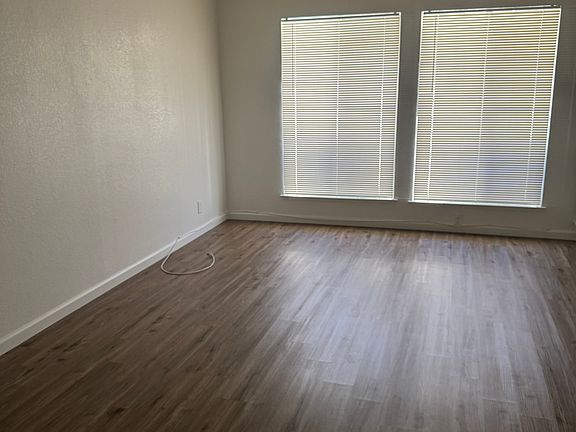 4th image of 311 W Holland Ave #104