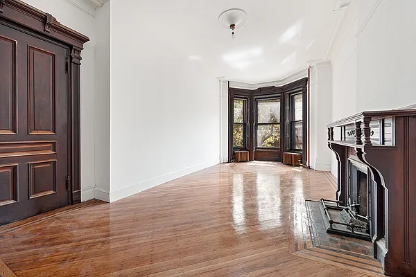 Rented by Corcoran | media 23