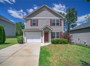 1429 River Run Rd, Lowell, NC 28098