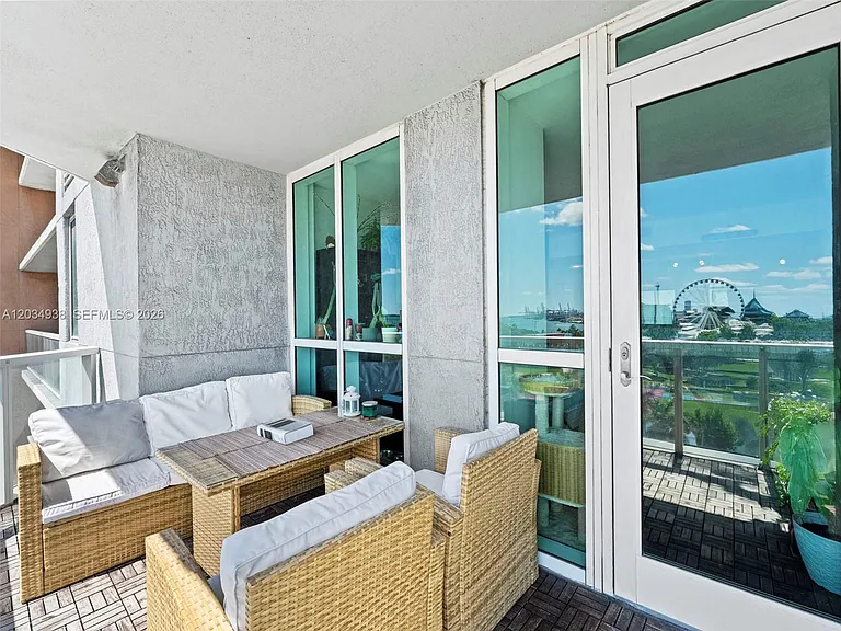 244 Biscayne Blvd #701 — Photo 2