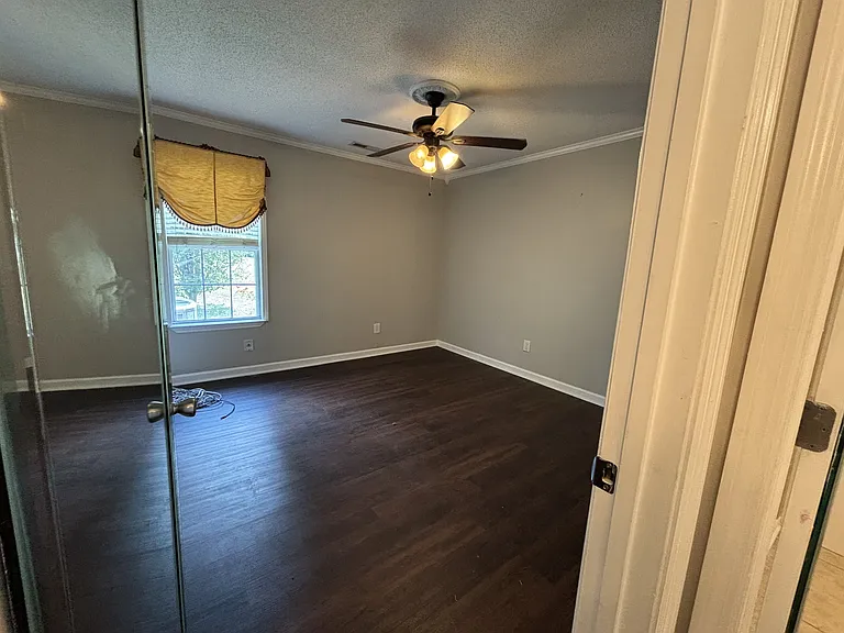 110 Fox Haven Ln — Photo 13