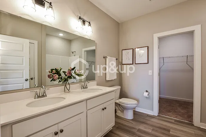 4 bed, 2.0 bath, 2040 sqft, $1,745 — Photo 4