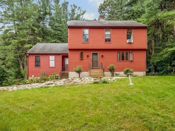 103 Lee St, West Boylston, MA 01583