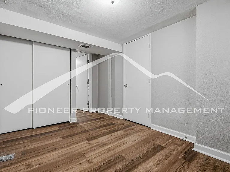 44 Julian St — Photo 21