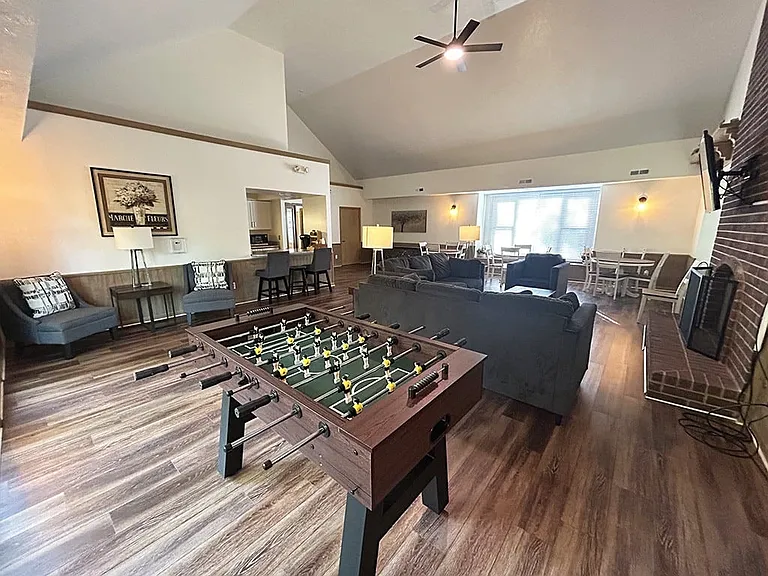 Glenn Valley Apartments — Photo 39