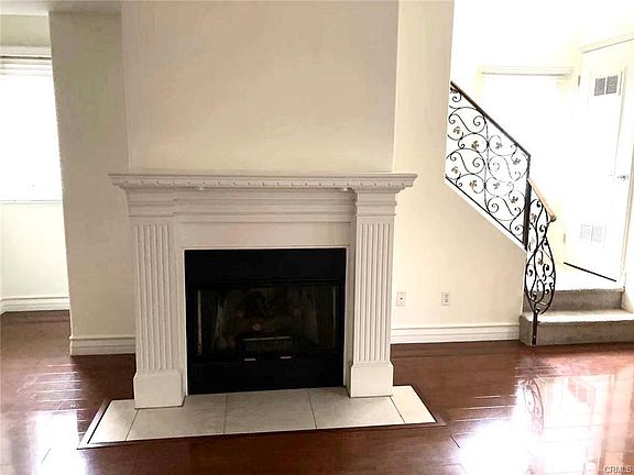 5th image of 90 N Craig Ave Unit 1