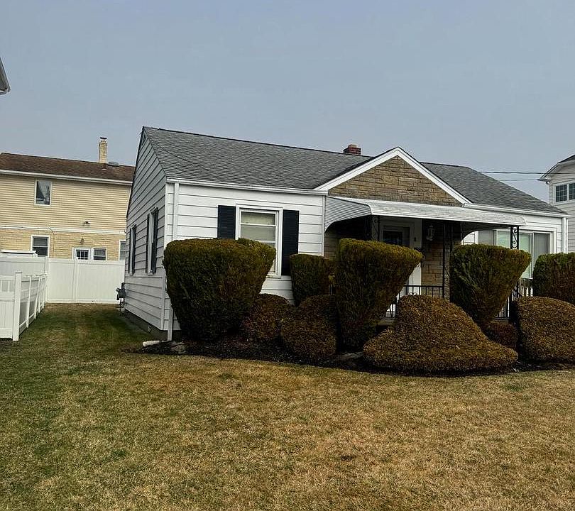 2nd image of 111 N 35th Ave
