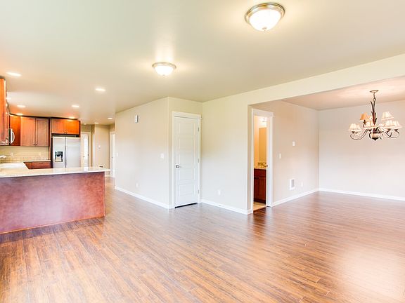 4th image of 3616 S Sheridan Ave