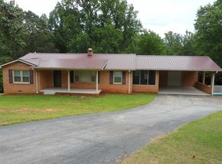 694 Pickett Post Rd, Walhalla, SC 29691