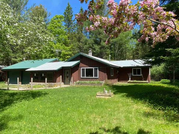 9546 W Chvala Rd, Manistique, MI 49854