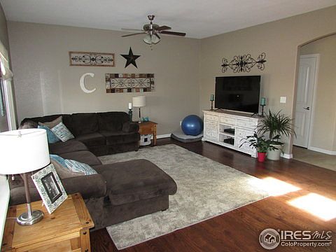 4th image of 570 Moonglow Dr